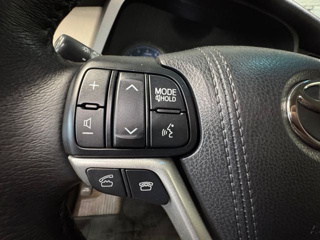 2017 Toyota Sienna XLE 8 Passenger