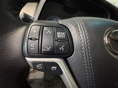 2017 Toyota Sienna XLE 8 Passenger