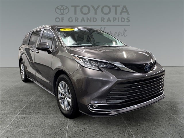 2022 Toyota Sienna Limited 7 Passenger