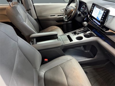 2022 Toyota Sienna Limited 7 Passenger