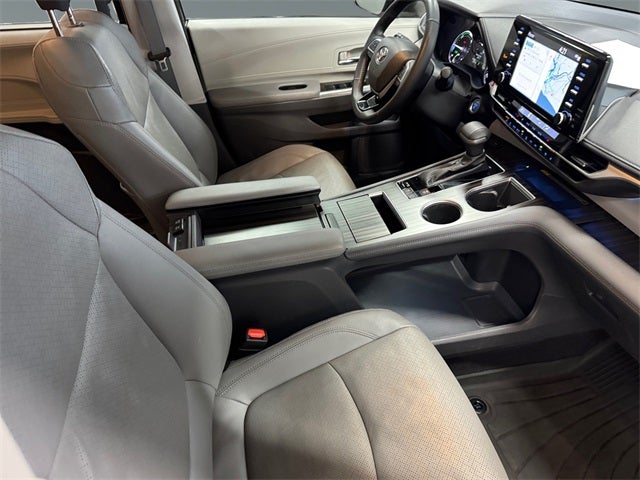 2022 Toyota Sienna Limited 7 Passenger