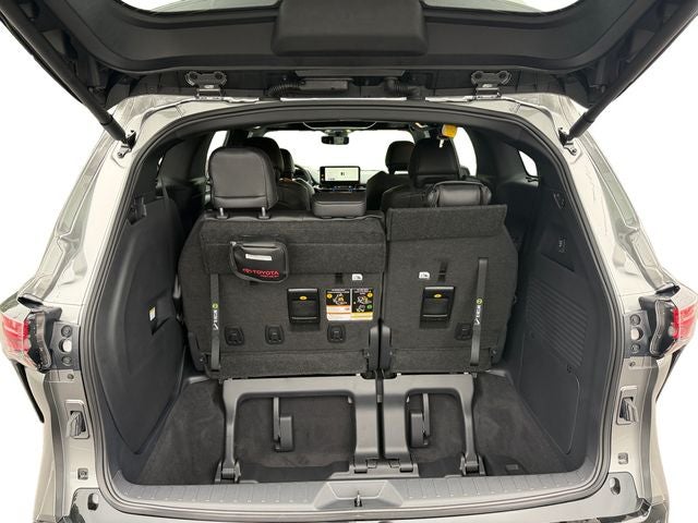 2026 Toyota Sienna Limited 7 Passenger