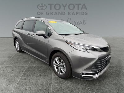2026 Toyota Sienna Limited 7 Passenger