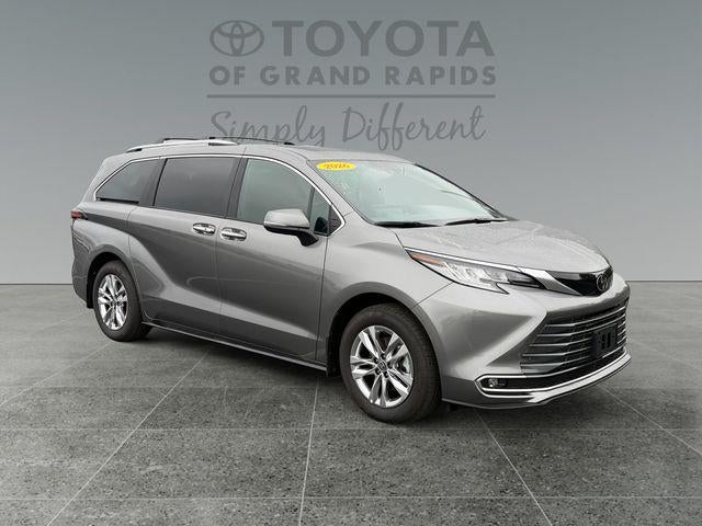 2026 Toyota Sienna Limited 7 Passenger