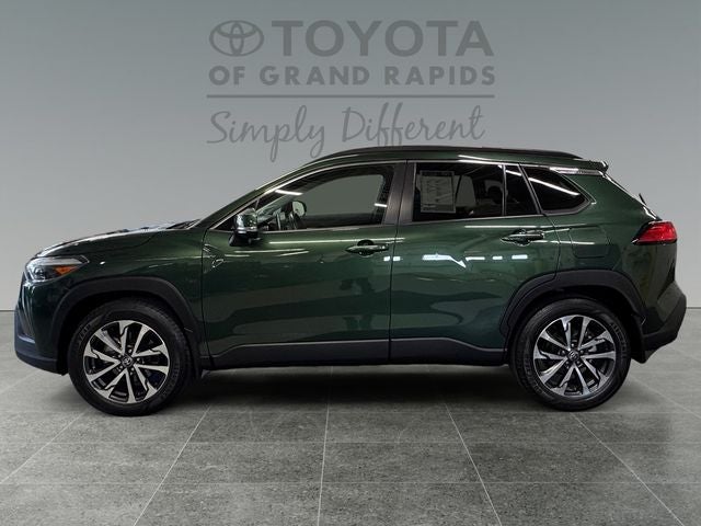 2022 Toyota Corolla Cross XLE
