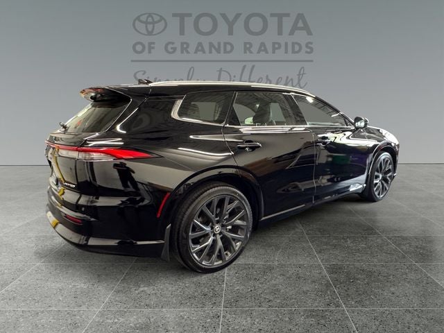 2025 Toyota Crown Signia Limited