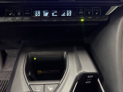 2023 Toyota Crown Platinum