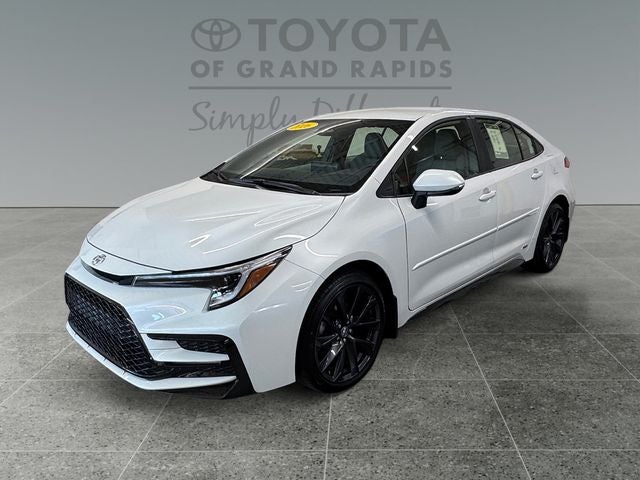 2026 Toyota Corolla Hybrid SE