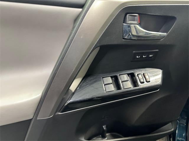 2017 Toyota RAV4 Hybrid Limited