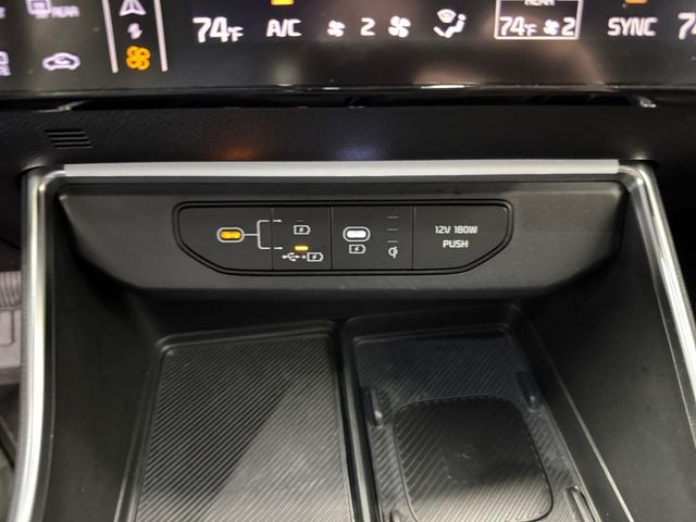 2025 Kia Carnival SX