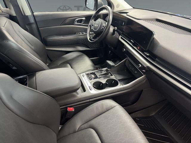 2025 Kia Carnival SX