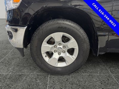 2019 RAM 1500 Big Horn/Lone Star 5.7 Liter V6 Hemi Crew Cab 4WD