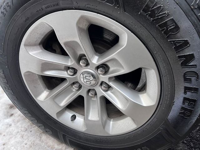 2022 RAM 1500 Laramie 5.7 Liter V8 Hemi Crew Cab 4WD