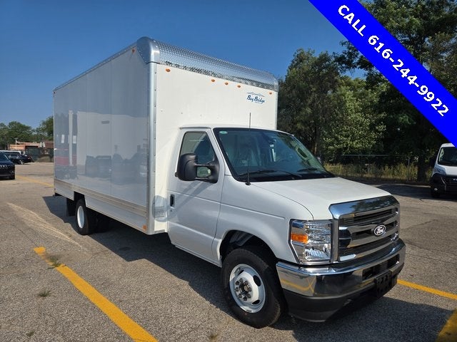 2026 Ford E-350SD Base Cutaway