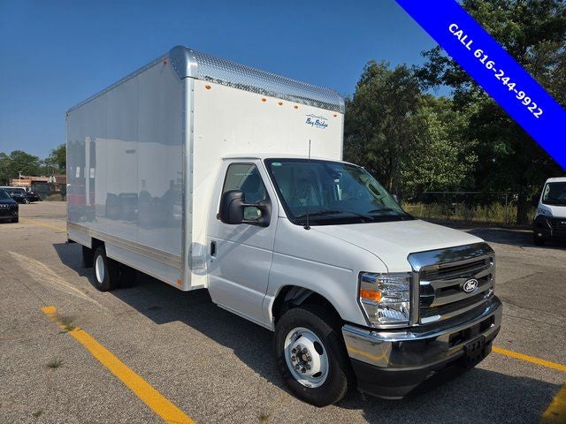 2026 Ford E-350SD Base Cutaway