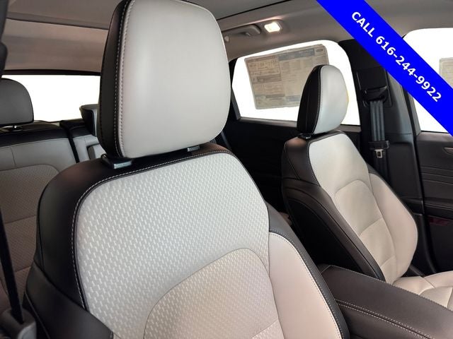 2025 Ford Escape Plug-In Hybrid Base