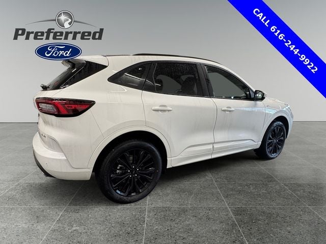 2026 Ford Escape ST-Line Elite