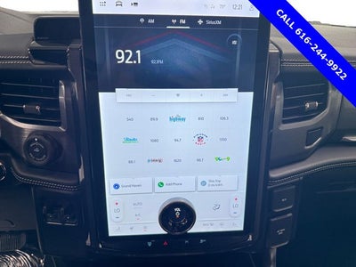 2025 Ford F-150 Lightning Platinum