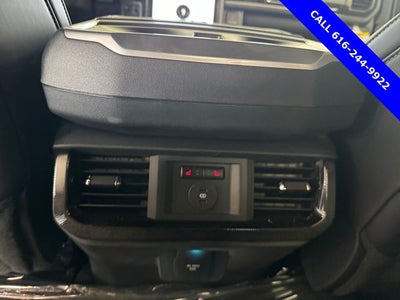 2025 Ford F-150 Lightning Platinum