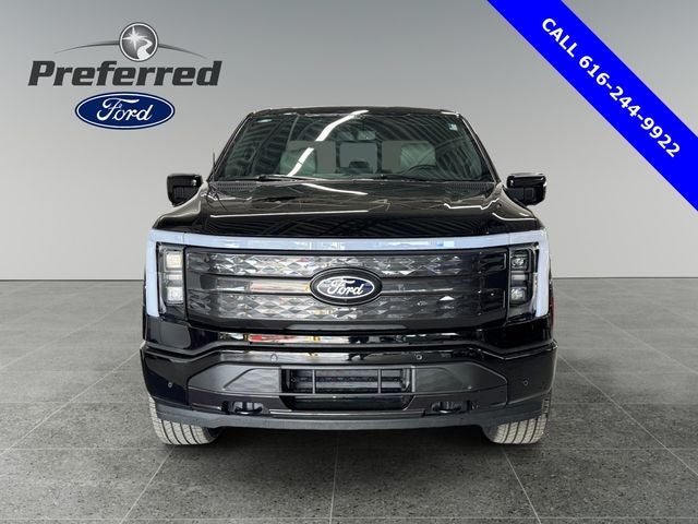 2025 Ford F-150 Lightning Platinum