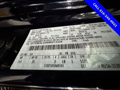 2025 Ford F-150 Lightning Flash