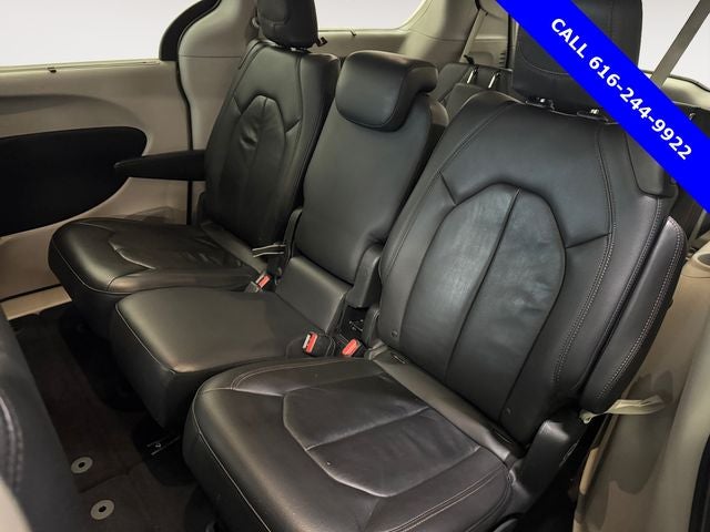 2017 Chrysler Pacifica Touring L 3.6 Liter V6 7 Passenger 3rd Row Seating