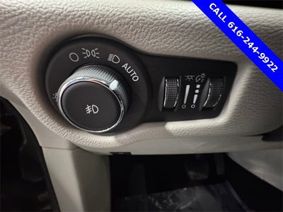 2017 Chrysler Pacifica Touring L 3.6 Liter V6 7 Passenger 3rd Row Seating