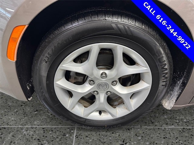 2017 Chrysler Pacifica Touring L 3.6 Liter V6 7 Passenger 3rd Row Seating