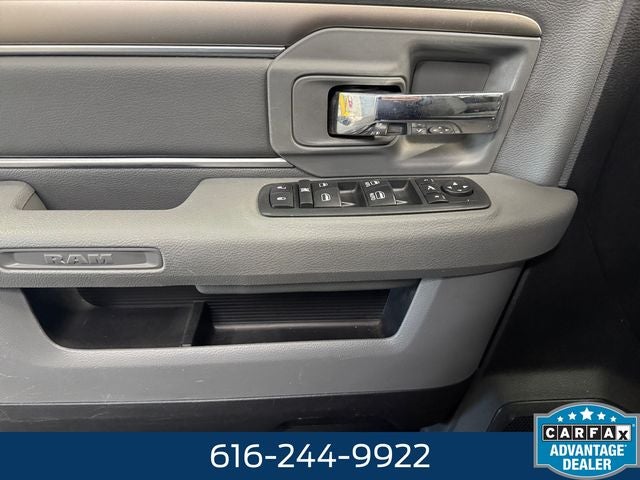 2018 RAM 1500 Big Horn 5.7 Liter V8 Hemi Crew Cab 4WD