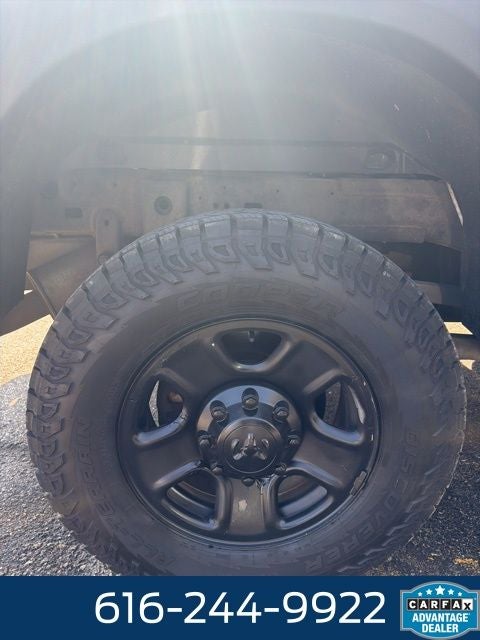 2016 RAM 2500 Tradesman 5.7 Liter V8 Hemi Crew Cab 4WD