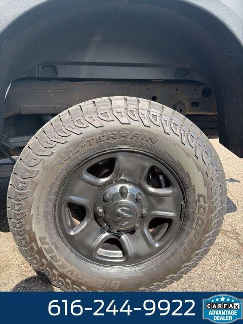 2016 RAM 2500 Tradesman 5.7 Liter V8 Hemi Crew Cab 4WD