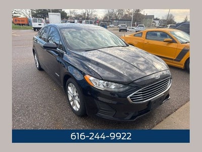 2019 Ford Fusion Hybrid SE I4 FWD