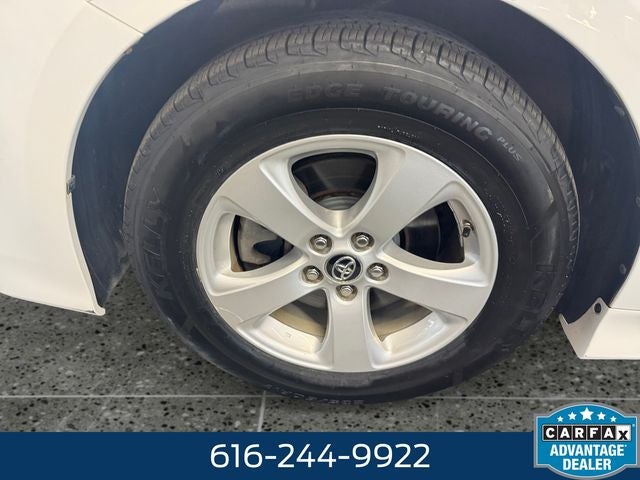 2018 Toyota Sienna LE 3.5 Liter V6 7 Passenger 3rd Row Seating