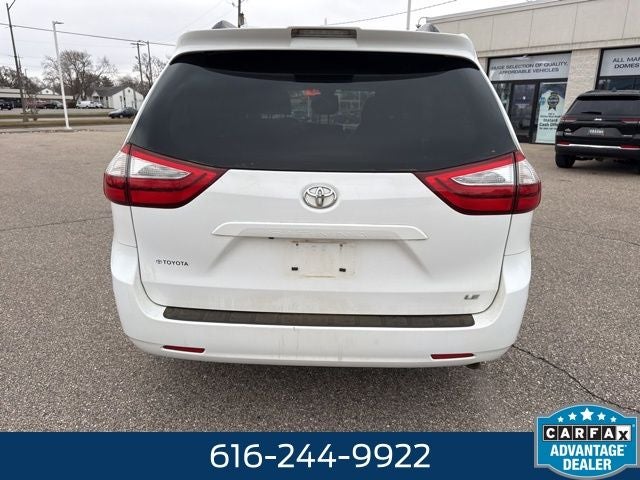 2018 Toyota Sienna LE 7 Passenger