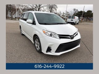2018 Toyota Sienna LE 7 Passenger