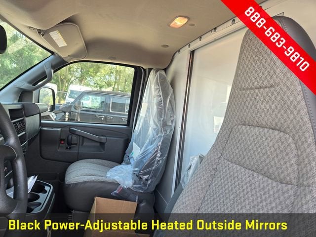 2025 Chevrolet Express Cutaway 3500 1WT