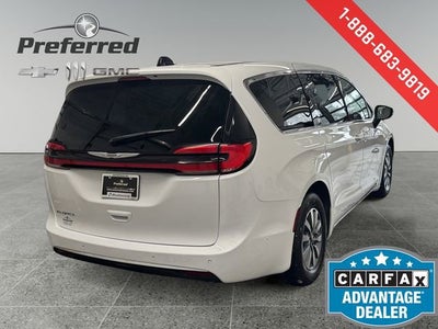2024 Chrysler Pacifica Hybrid Select