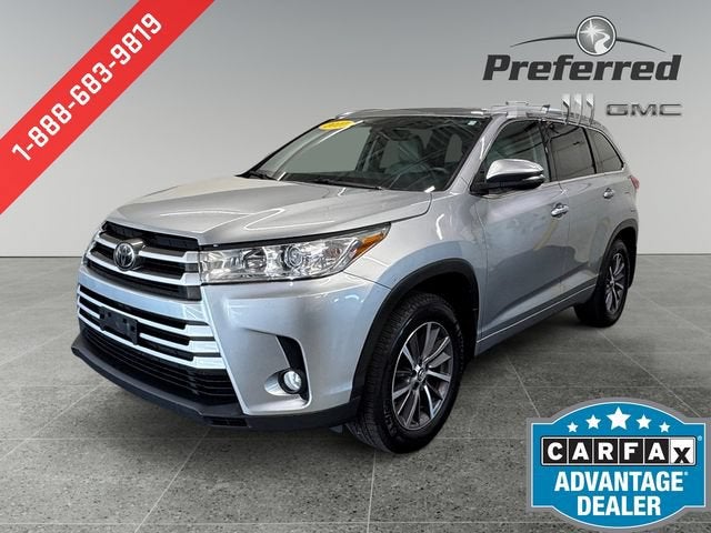2017 Toyota Highlander SE