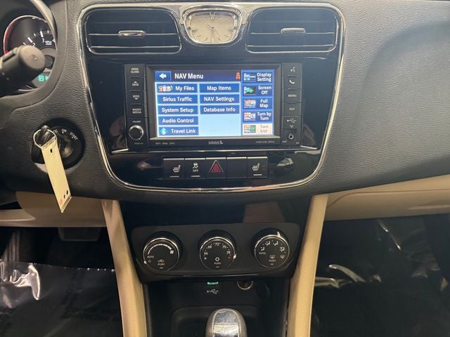 2011 Chrysler 200 Limited