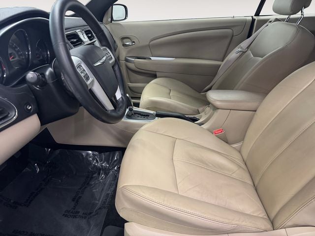 2011 Chrysler 200 Limited