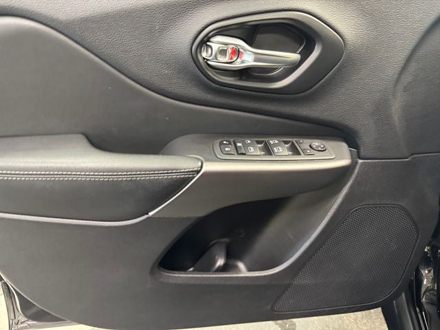 2022 Jeep Cherokee Latitude Lux 4x4