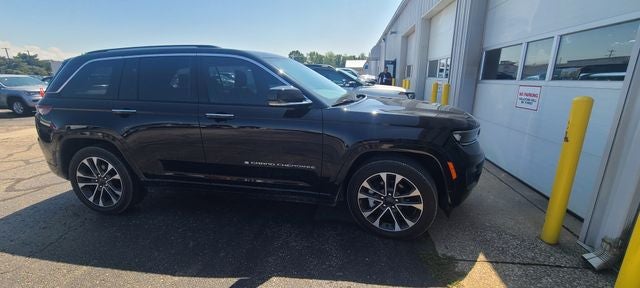 2023 Jeep Grand Cherokee Overland 4x4