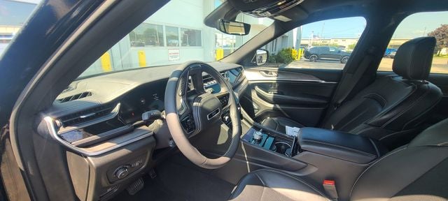 2023 Jeep Grand Cherokee Overland 4x4