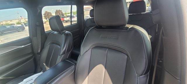 2023 Jeep Grand Cherokee Overland 4x4