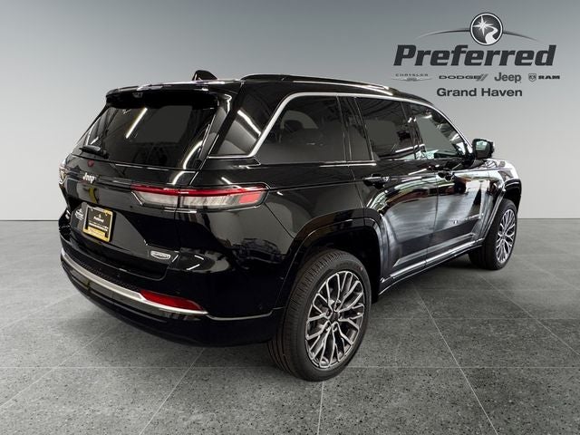 2026 Jeep Grand Cherokee Summit