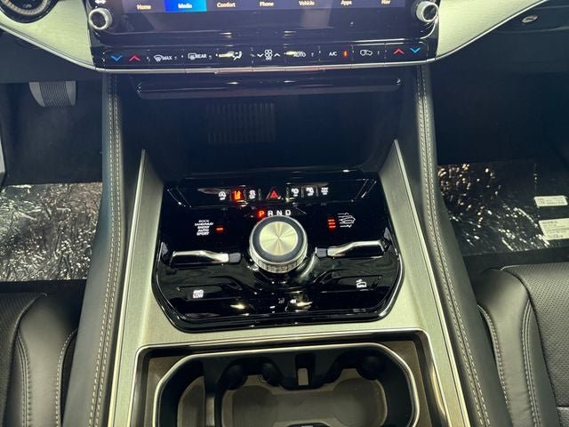 2026 Jeep Grand Wagoneer Upland