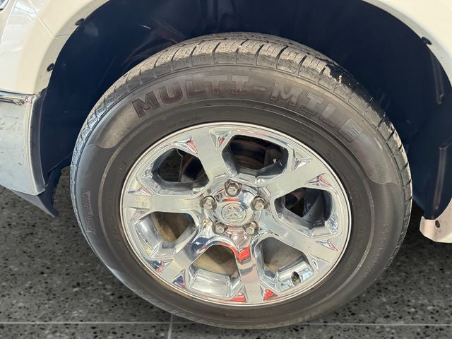 2017 RAM 1500 Laramie Quad Cab 4x4 6'4' Box