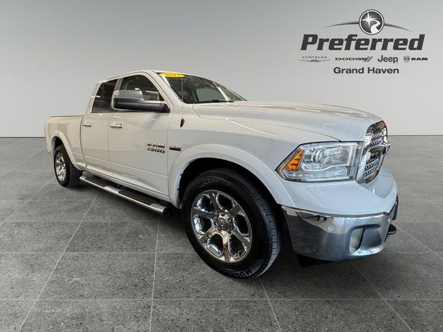 2017 RAM 1500 Laramie Quad Cab 4x4 6'4' Box