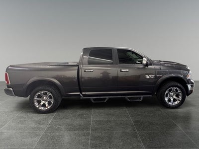 2016 RAM 1500 Laramie 5.7 Liter V8 Hemi Crew Cab 4WD