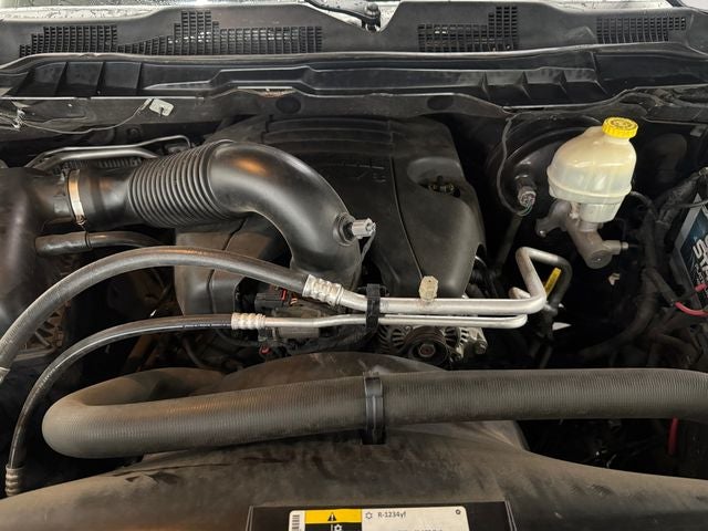 2016 RAM 1500 Laramie 5.7 Liter V8 Hemi Crew Cab 4WD